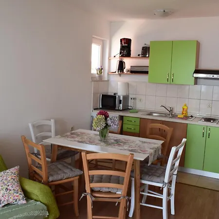 Apartman Lavanda *